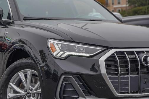 2025 Audi Q3 45 S line Premium