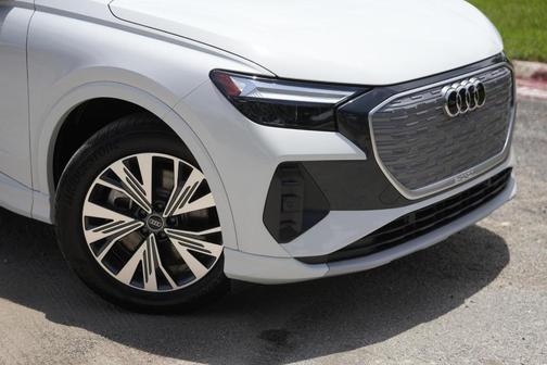 2025 Audi Q4 e-tron 45 Premium