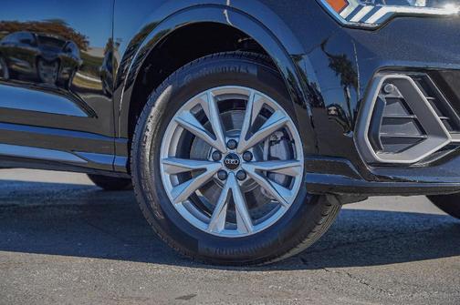 2025 Audi Q3 45 S line Premium