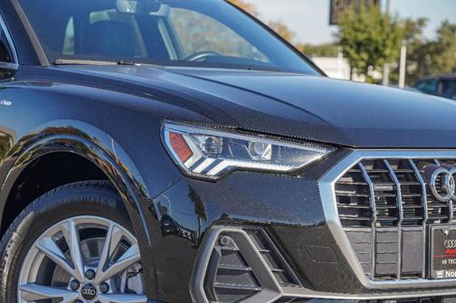 2025 Audi Q3 45 S line Premium