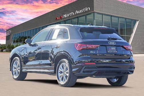 2025 Audi Q3 45 S line Premium