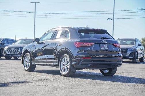 2025 Audi Q3 45 S line Premium