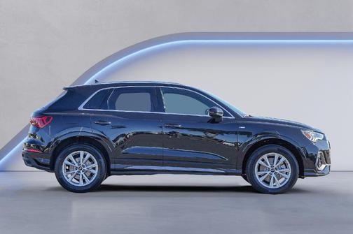 2025 Audi Q3 45 S line Premium