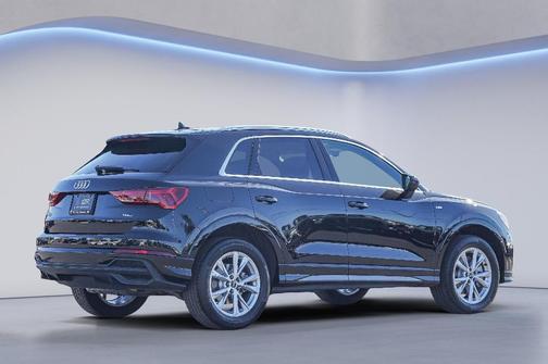 2025 Audi Q3 45 S line Premium