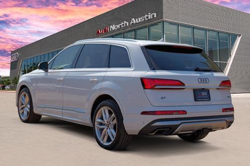 2025 Audi Q7 55 Premium