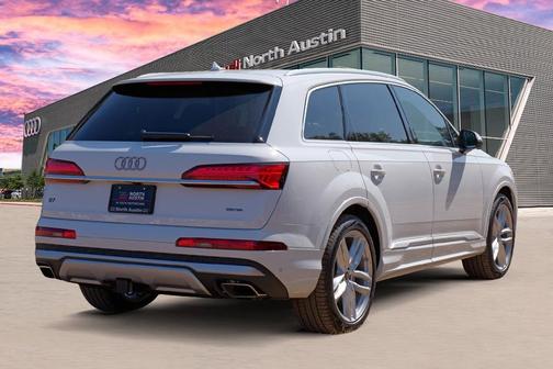2025 Audi Q7 55 Premium