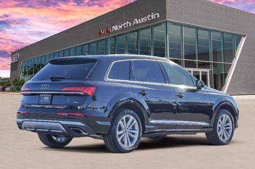2025 Audi Q7 55 Premium Plus