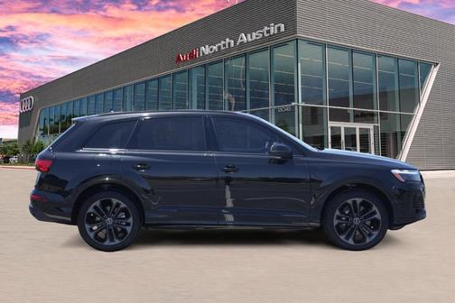 2025 Audi Q7 55 Premium Plus
