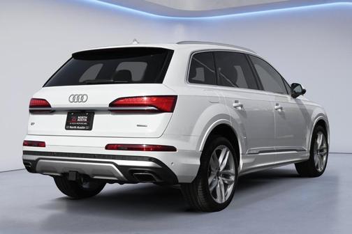 2025 Audi Q7 55 Premium Plus