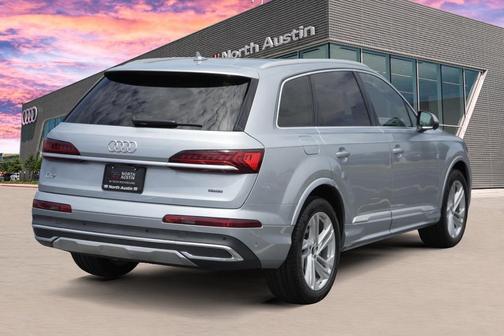 2023 Audi Q7 55 Premium Plus