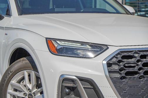2022 Audi Q5 45 S line quattro Premium