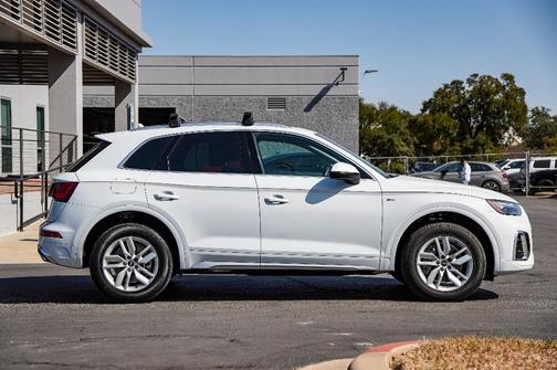 2022 Audi Q5 45 S line quattro Premium