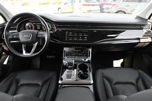 2022 Audi Q7 45 Premium