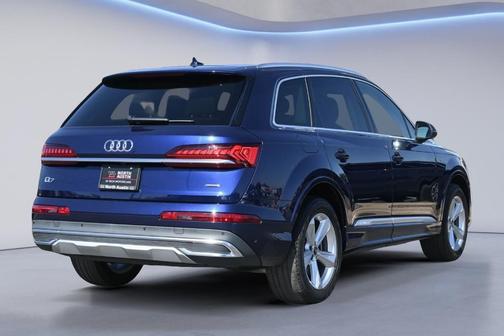 2022 Audi Q7 45 Premium