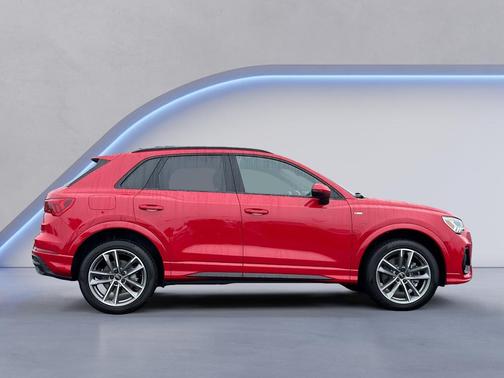 2025 Audi Q3 45 S line Premium