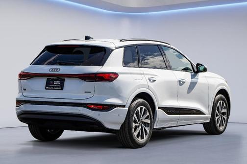 2025 Audi Q6 e-tron Premium