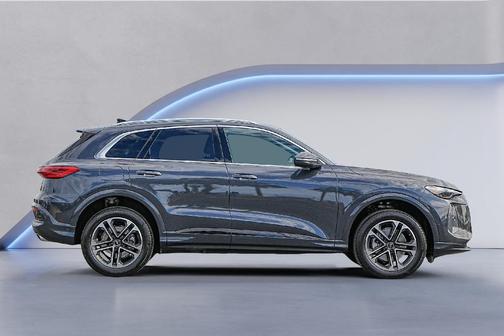 2025 Audi Q5 2.0T quattro Premium