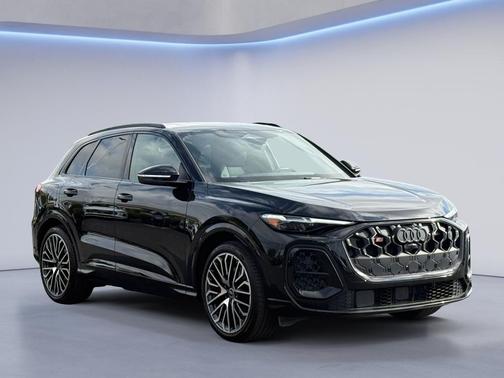 Mythos Black Metallic 2025 Audi SQ5 3.0T quattro Premium