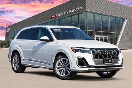 2025 Audi Q7 45 Premium Plus