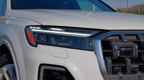 2025 Audi Q7 45 Premium Plus