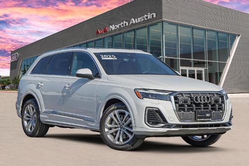 2025 Audi Q7 45 Premium Plus