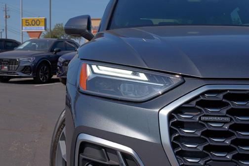 2023 Audi Q5 45 S line Premium Plus