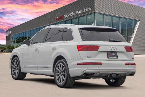 2019 Audi Q7 55 Premium Plus