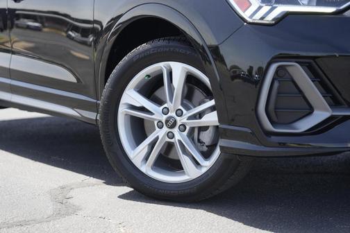 2024 Audi Q3 45 S line Premium