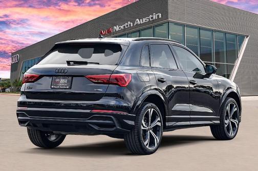 2023 Audi Q3 45 S line Premium