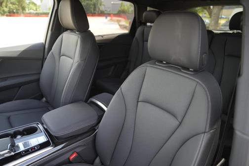 2025 Audi Q7 55 Premium Plus