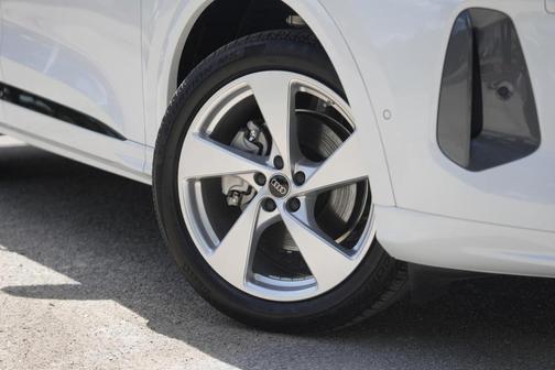 2025 Audi Q5 2.0T quattro Premium