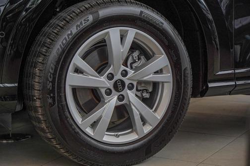 2025 Audi Q5 2.0T quattro Premium