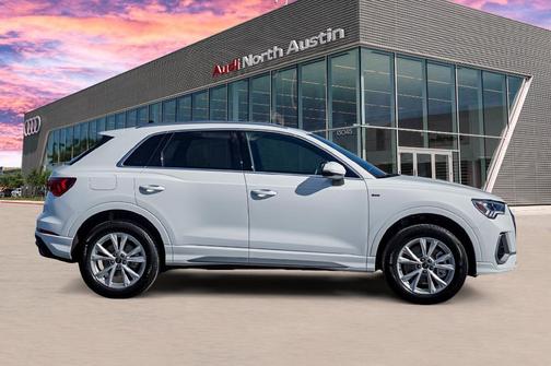 2025 Audi Q3 45 S line Premium