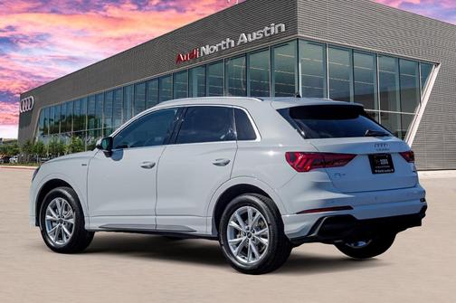 2025 Audi Q3 45 S line Premium