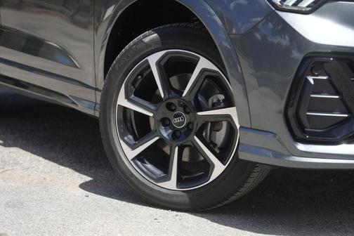 2025 Audi Q3 45 S line Premium