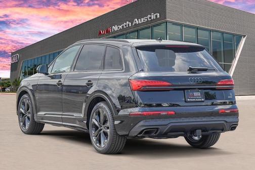 2025 Audi Q7 55 Premium Plus