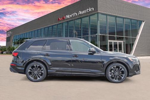 2025 Audi Q7 55 Premium Plus