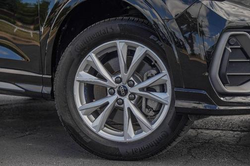 2022 Audi Q3 45 S line Premium