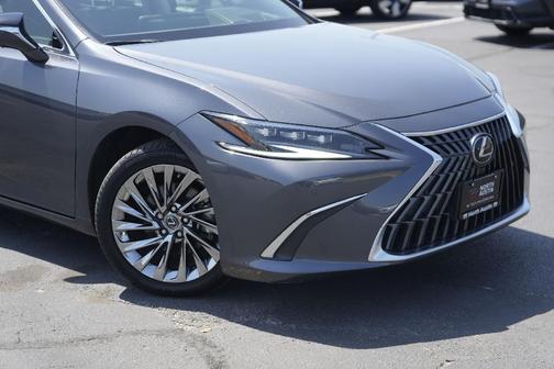 2024 Lexus ES 350 Ultra Luxury