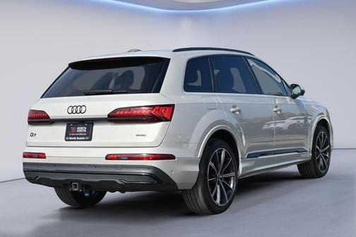 2023 Audi Q7 55 Premium Plus