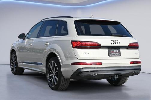 2023 Audi Q7 55 Premium Plus