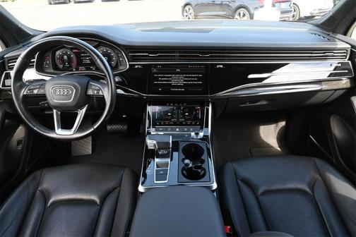 2023 Audi Q7 55 Premium Plus