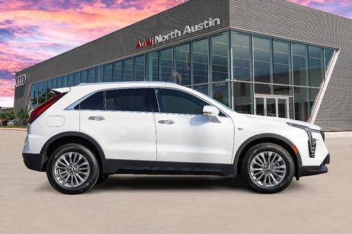2024 Cadillac XT4 Premium Luxury
