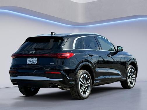 2025 Audi Q5 2.0T quattro Premium