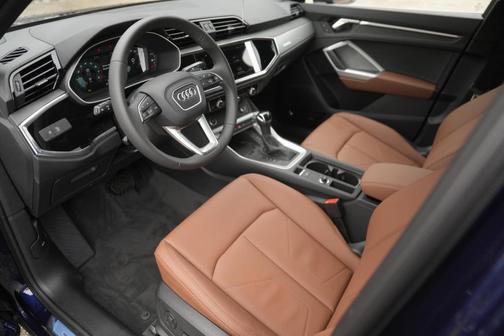2025 Audi Q3 45 S line Premium