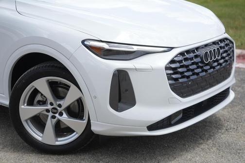 2025 Audi Q5 2.0T quattro Premium