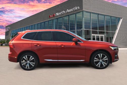 2022 Volvo XC60 B5 Inscription