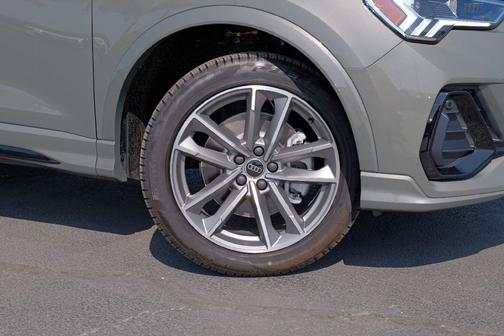 2025 Audi Q3 45 S line Premium