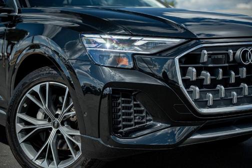 2024 Audi Q8 55 Premium