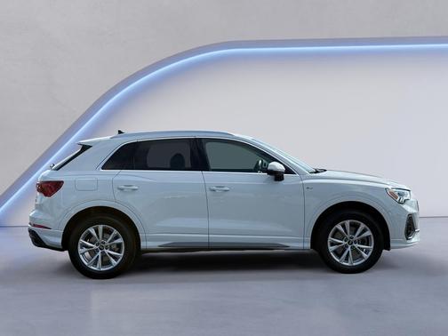 Glacier White Metallic 2025 Audi Q3 45 S line Premium